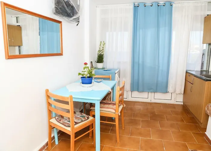 Tony's * Alinda (Leros)