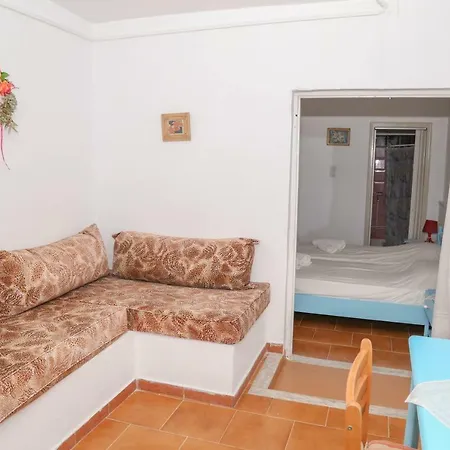 Apartment Tony's